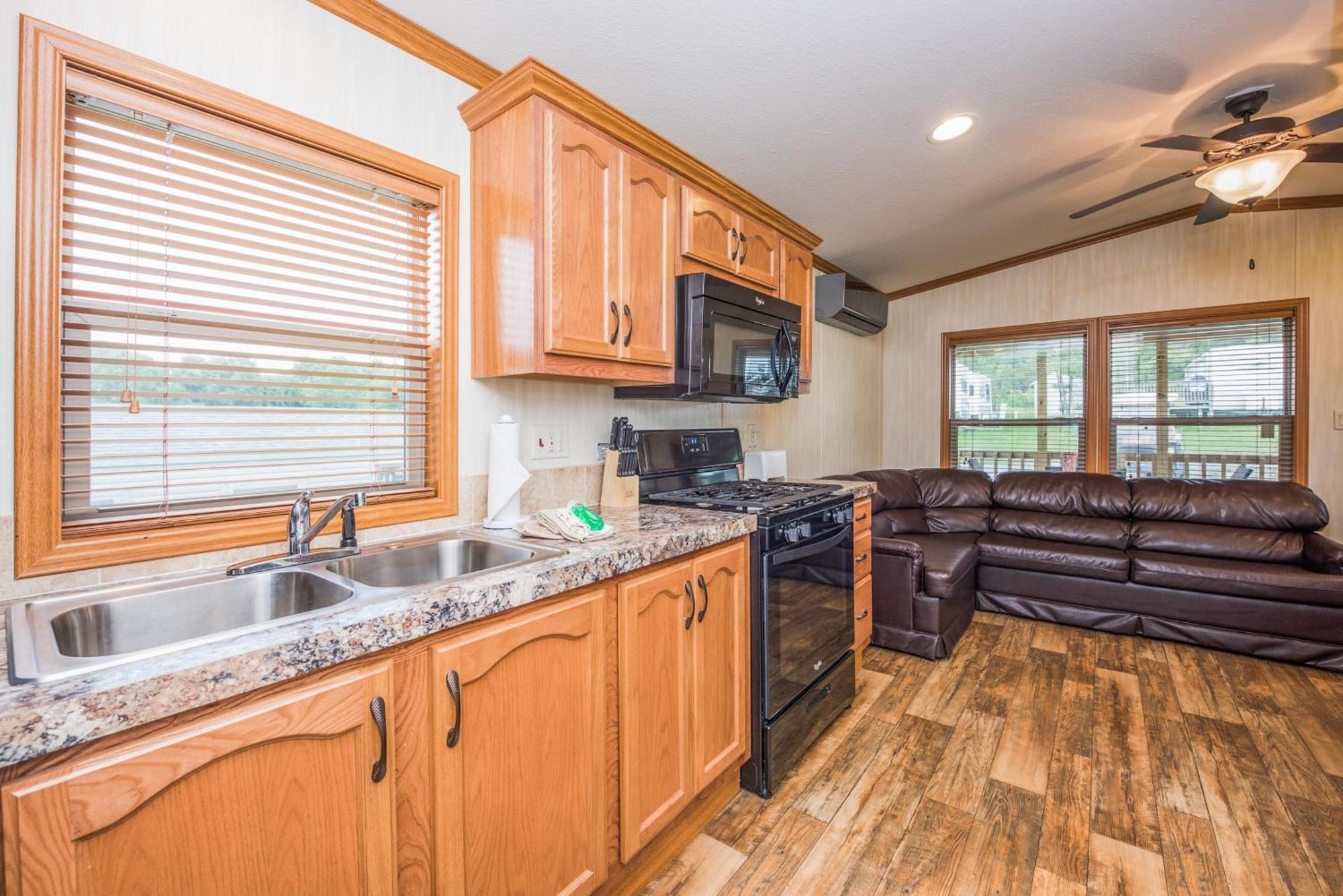 Plymouth Rock Camping Resort Deluxe Cottage Elkhart Lake Eksteriør billede